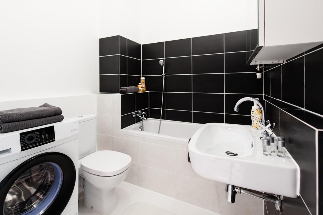 Project Comfort Apartament Dywizjonu 303 175/8 Warszawa Apartment ภายนอก รูปภาพ